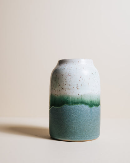 Vase med grøn/blå glasur